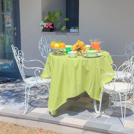 Giulia Apartment *